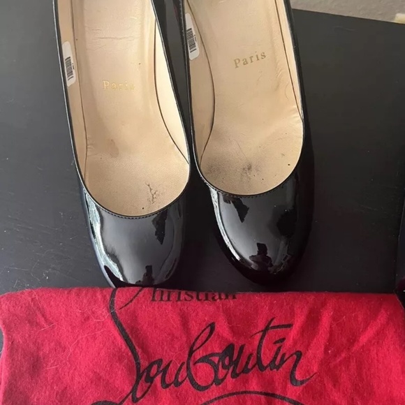 Christian Louboutin Shoes - Christian Louboutin Round Toe Heels Pumps 37 Black Patent Leather